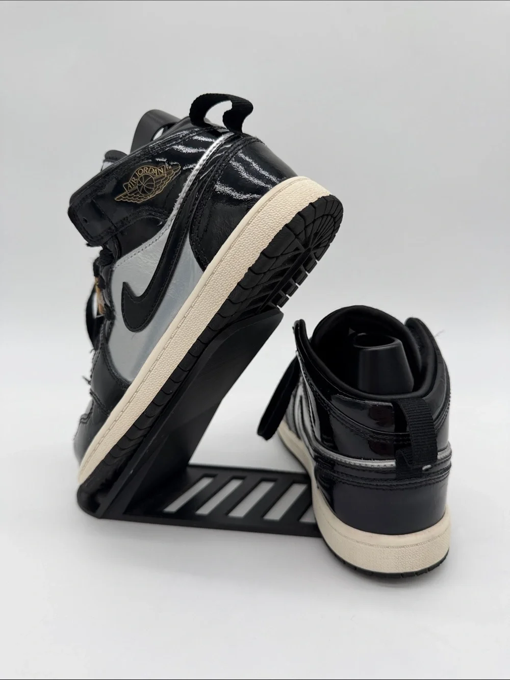 Nike Air Jordan 1 Mid SE GS AJ1 Black Metallic Silver Youth Size 2.5 FZ3937-001